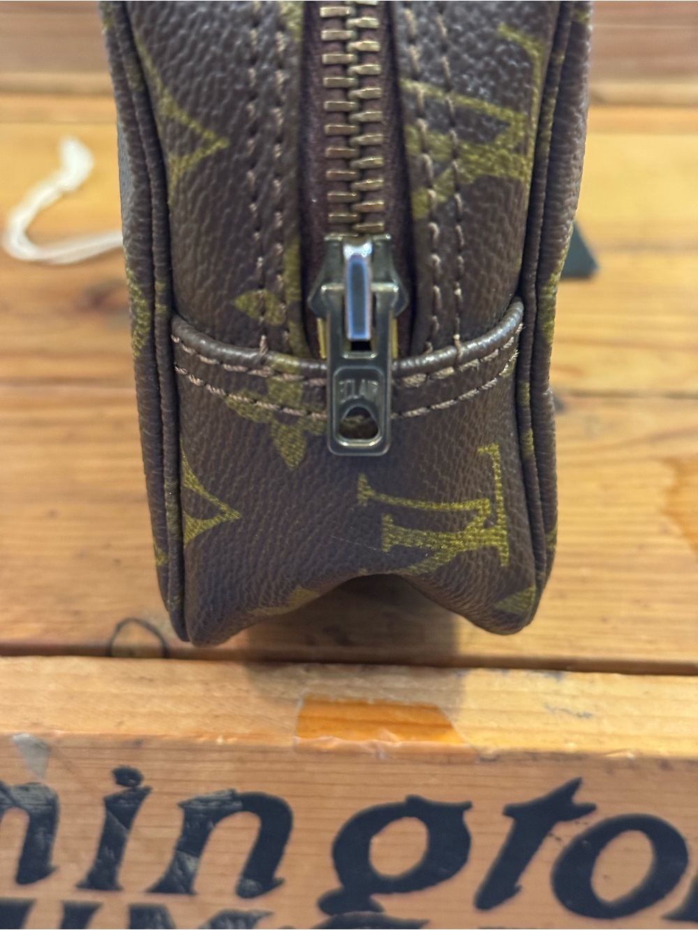 Louis Vuitton Trousse 18, RARE size, clutch, toiletry - Picture 9 of 13